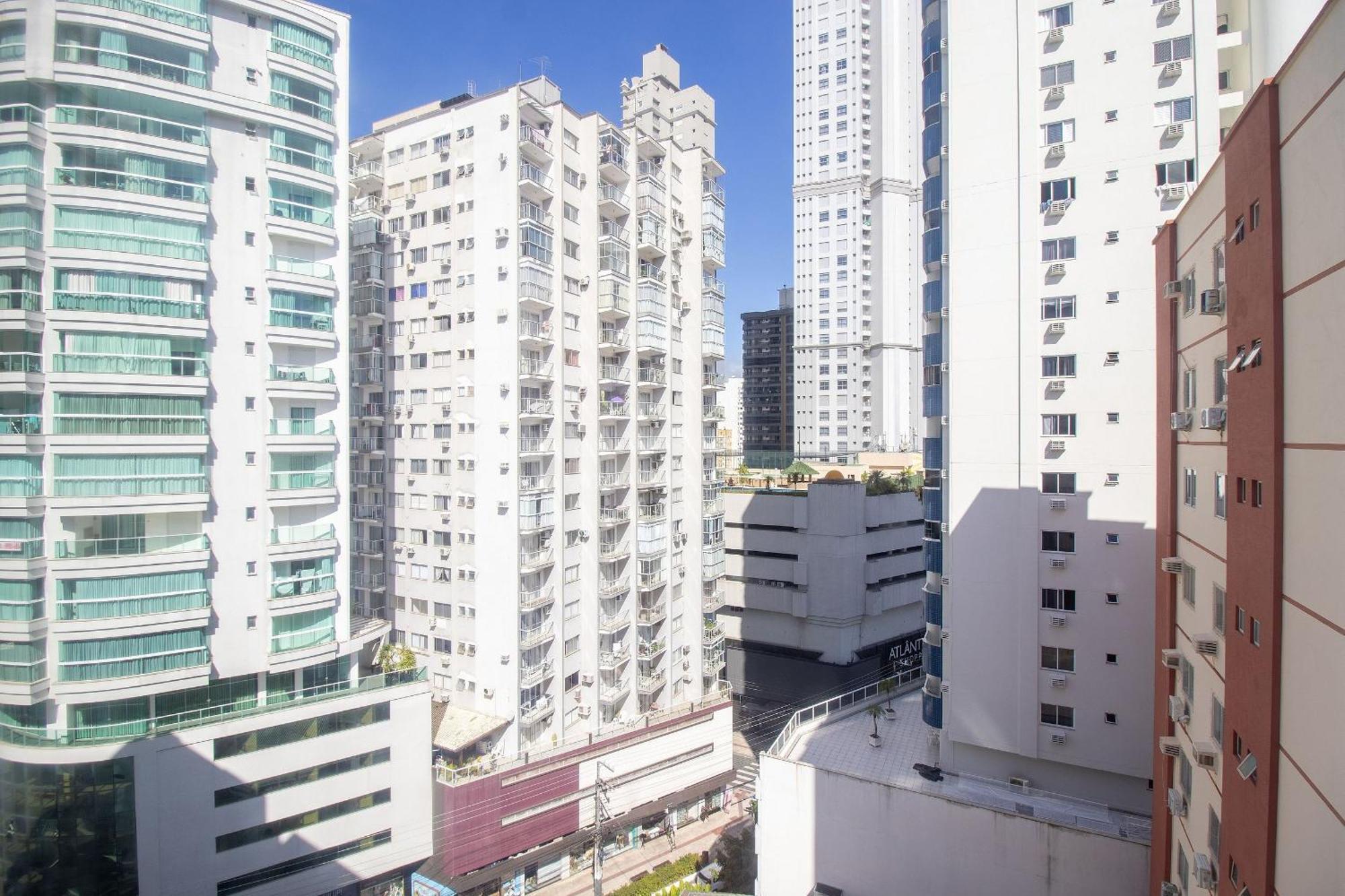 Pos83B - Garagem, Climatizado, Tv Smart, Wi-Fi Appartement Balneário Camboriú Buitenkant foto